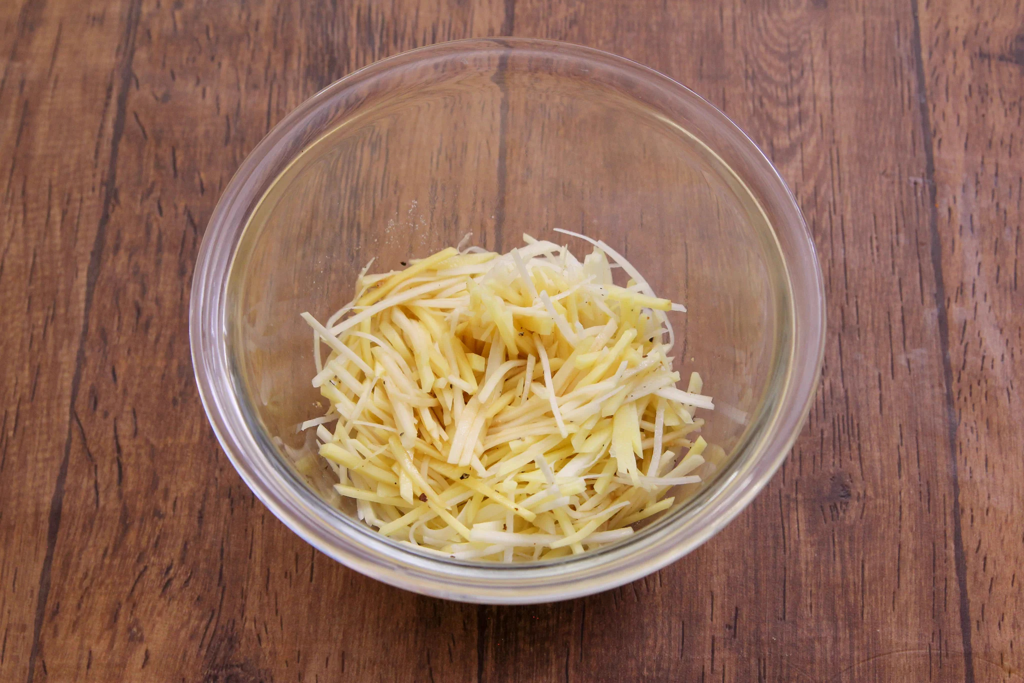 じゃがいも3個がすぐなくなっちゃう？！やみつきの味という「ガレット」のレシピ！