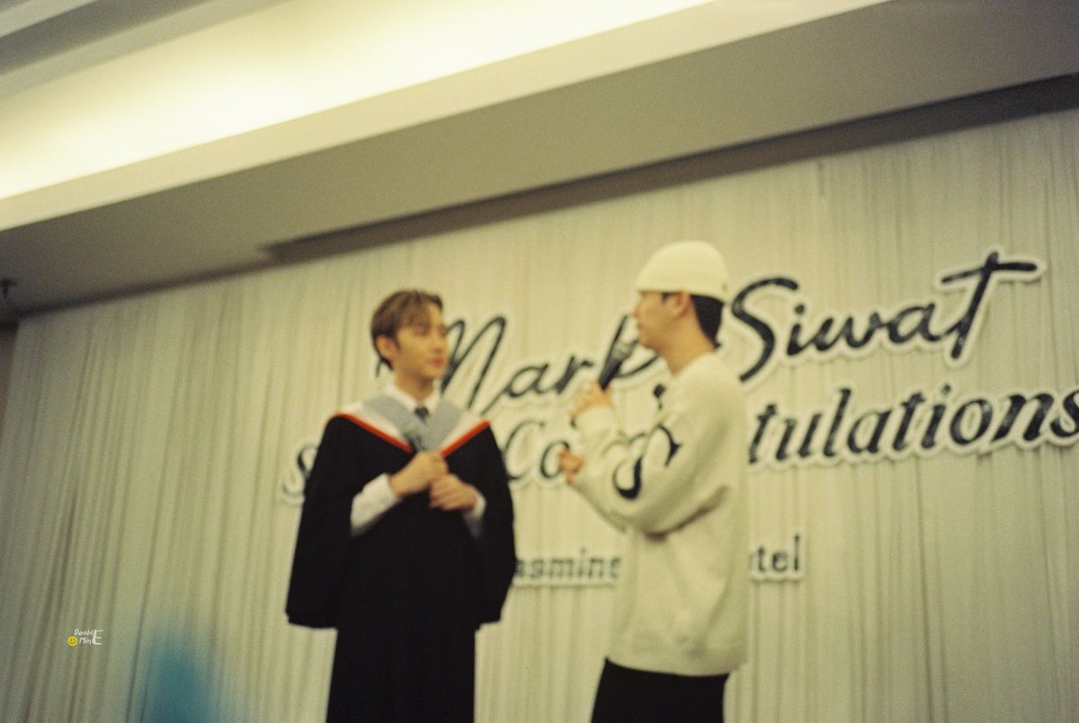 doubleminee's tweet photo. 🎞️
                    
                    🦖𝚆𝚒𝚝𝚑 🐱

      • #MSIWAT ; @Mmarksiwat •
    • #prompayy ; @anotherboytj23 •      
           
         ♡︎  #filmbydoublemine ☺︎︎☻︎

             { #Siwatgraduation } https://t.co/t8eMYGRsbZ