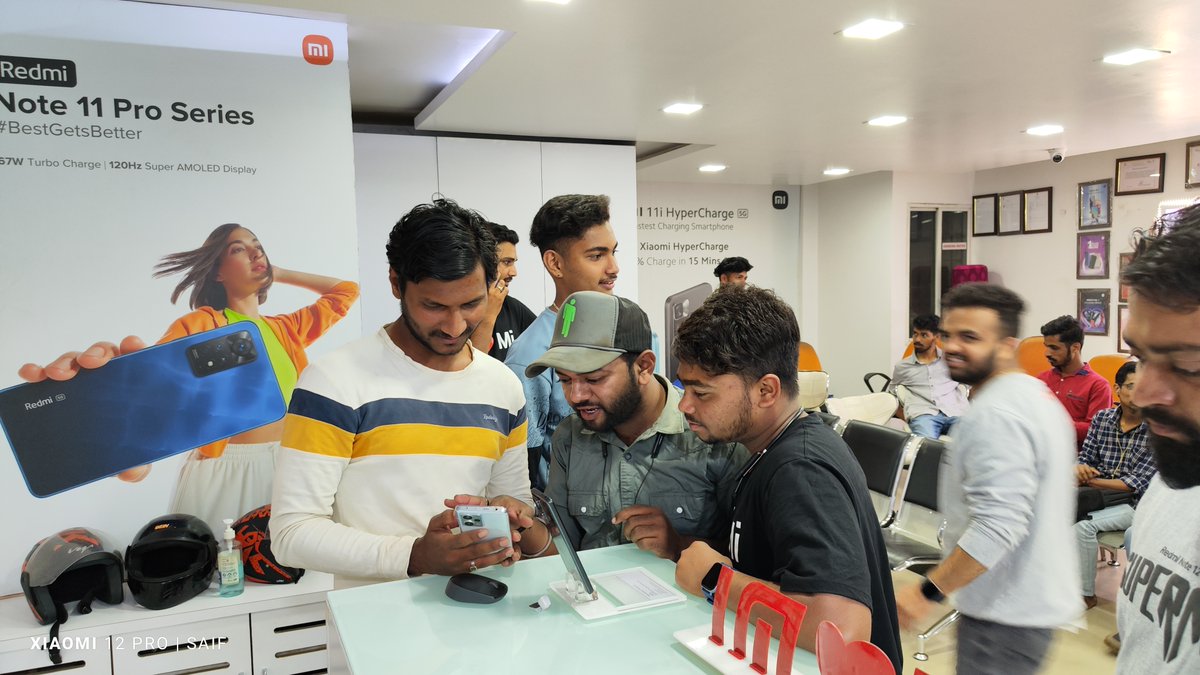 XFCBelagavi's tweet photo. What a turnout!
40+ #XiaomiFans showing up for the #Supernote experiential meet up. All set to rock 2023 with more hands on fanmeets. Thanks @themakeavish for joining us virtually. Thank you for the #Supernote launch event @alvintse  @hawkeye @s_anuj  @sandeep9sarma  @sumitsonal https://t.co/WP4Gp9bmwi