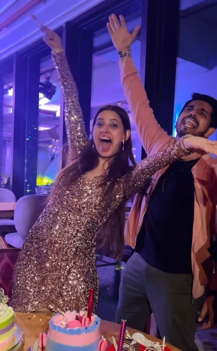 PehleeDafaa's tweet photo. Being an introvert,getting so close to someone,developing such rare comfort zone is next to impossible
But,thanks to you for making this possible for me
You've always kept our friendship above everything &amp; you do everything to nurture it w/o any expectations❤️🧿
@ShradhaReddy081 https://t.co/G1RvxvUEAn