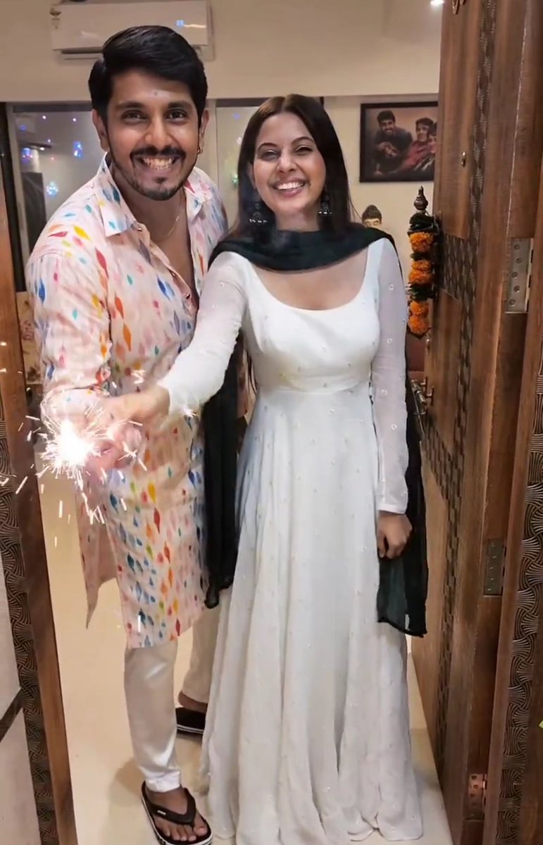 PehleeDafaa's tweet photo. Being an introvert,getting so close to someone,developing such rare comfort zone is next to impossible
But,thanks to you for making this possible for me
You've always kept our friendship above everything &amp; you do everything to nurture it w/o any expectations❤️🧿
@ShradhaReddy081 https://t.co/G1RvxvUEAn