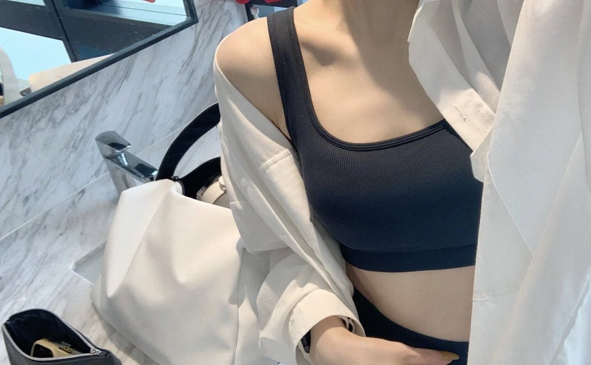 LinXin578's tweet photo. 阳康以后不能剧烈运动，那我摆拍一下总可以吧 
#江西 https://t.co/4DjOhAWp93