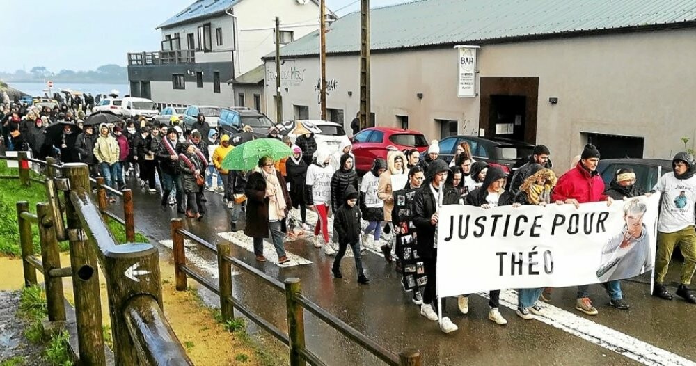 TLGBrest's tweet photo. Drame de Landéda : 500 personnes à la marche blanche pour Théo Stephan
➡️ https://t.co/6pyYQ3iMMW https://t.co/aPnWIwBcPH