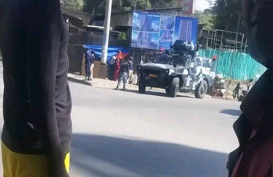 Mohamme15748622's tweet photo. በኑር መስጅድ ላይ እንደዚህ አይነት ከበባ ተደርጎ ውሀብያ ለማስገባት ቢሞከርም የኑር መስጅድ ማህበረስብ ግን አሳልፎፋ አልሰጠም አልሀምዱሊላህ ለሁሉም አካባቢ ትምህርት ይሆናል።
#Ukraine 😊 https://t.co/f0g4tUfJVP