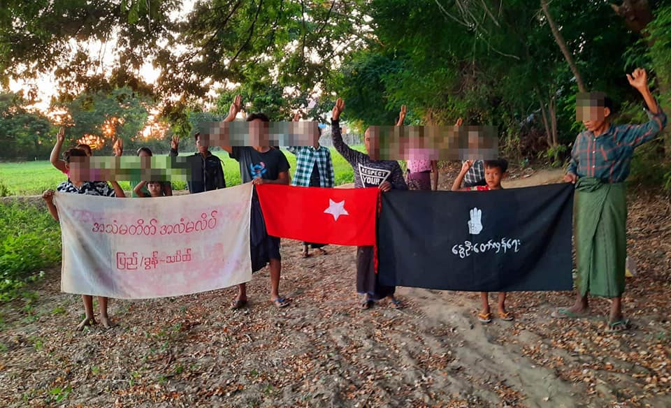 Khithitofficial's tweet photo. ပြည်ခွန်သပိတ် အင်အားစုများ ဖက်ဆစ် စစ်တပ် တော်လှန်ရေး ဆန္ဒပြ
Read more->https://t.co/AFkeHmQ7ly https://t.co/zYmRvKkvFC