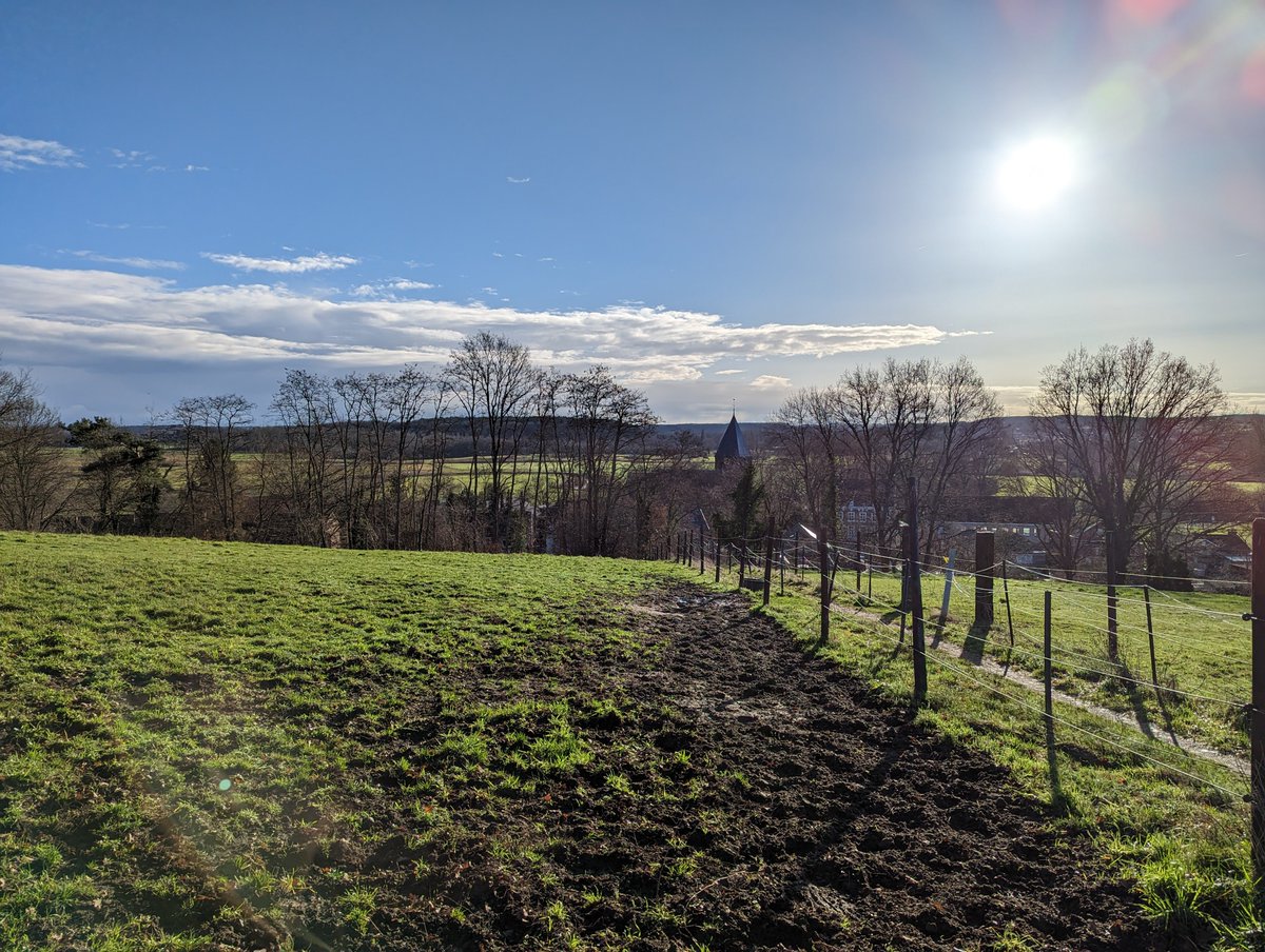 pboeckx's tweet photo. #vrtweer #langdorp https://t.co/Zlwt5CBhYZ