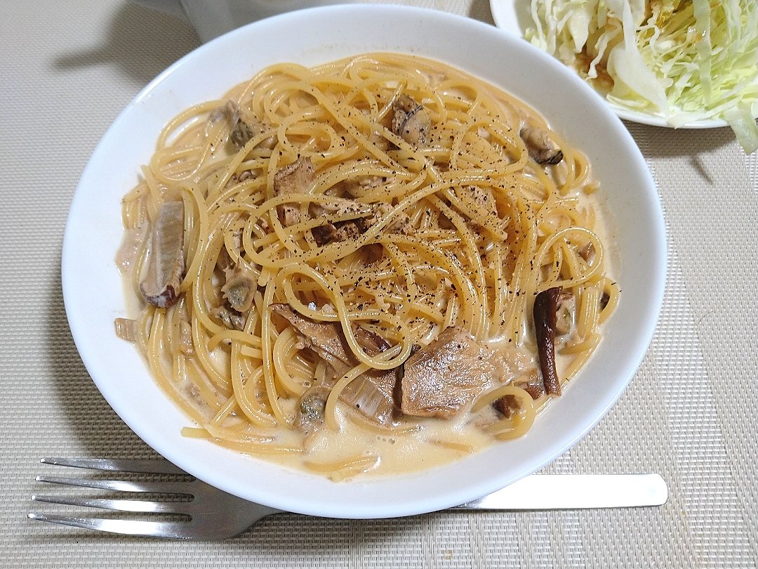 ポルチーニ茸と牡蠣のクリームパスタ。これは美味すぎる・・・✨
#おうちごはん