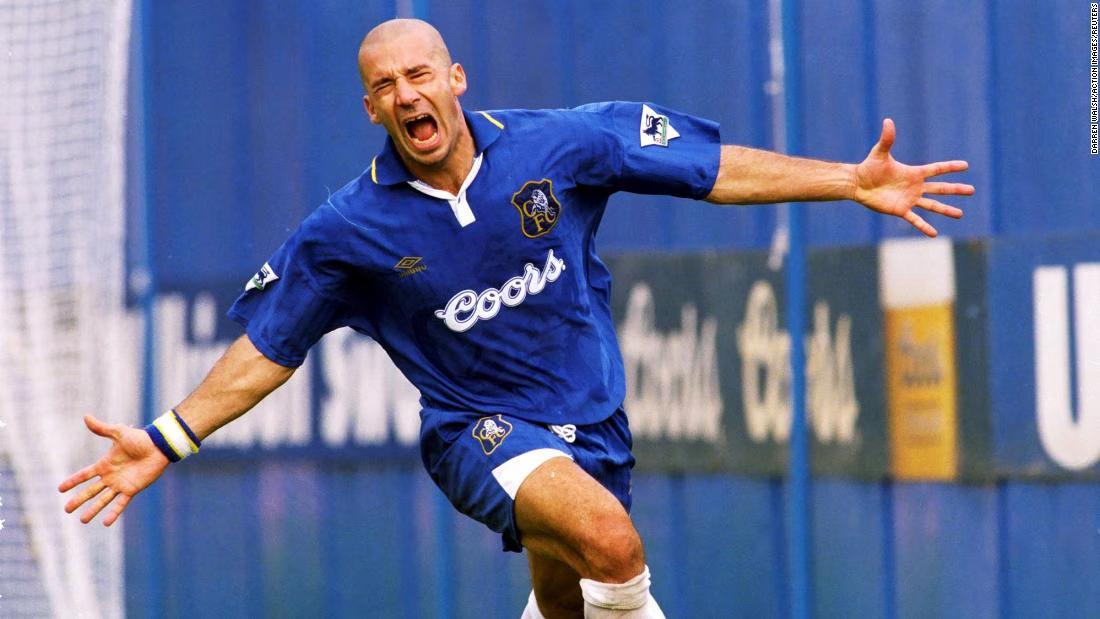 Everyone in the away end today, on the 9th minute, sing his name, stand and applaud

🗣 Vialli, Vialli, Vialli 👏 

RIP Vialli. A true gent and a Chelsea legend 💙