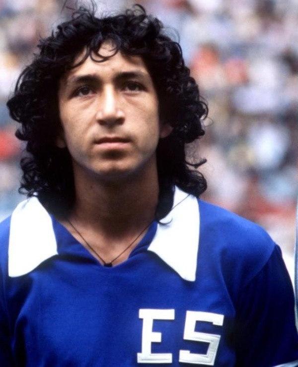 🏻 [𝙏𝙃𝙍𝙀𝘼𝘿] MÁGICO GONZÁLEZ: il campione svogliato di El Salvador ...