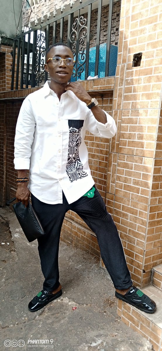 harmonytweets1's tweet photo. Happy 2nd Sunday Of Da Year Fams ❤🦅.
Sunday Service Got Me Dripping☔ Like This.
In Other News....
Wishing you and your family a season full of Light and Divine Open Doors🙏.
2023 Is Our Year Of Greater Glory &amp; Greatness🙏
Na We Dey Here Na We Get am 🤣✊ https://t.co/8XjDjBFWo6