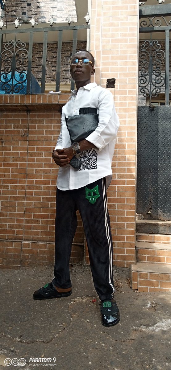 harmonytweets1's tweet photo. Happy 2nd Sunday Of Da Year Fams ❤🦅.
Sunday Service Got Me Dripping☔ Like This.
In Other News....
Wishing you and your family a season full of Light and Divine Open Doors🙏.
2023 Is Our Year Of Greater Glory &amp; Greatness🙏
Na We Dey Here Na We Get am 🤣✊ https://t.co/8XjDjBFWo6