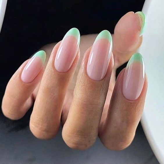 CULT_NAILS's tweet photo. Pick a set 💅 

(all found on pinterest, please tag artists if you know) https://t.co/djN5OgmYQi