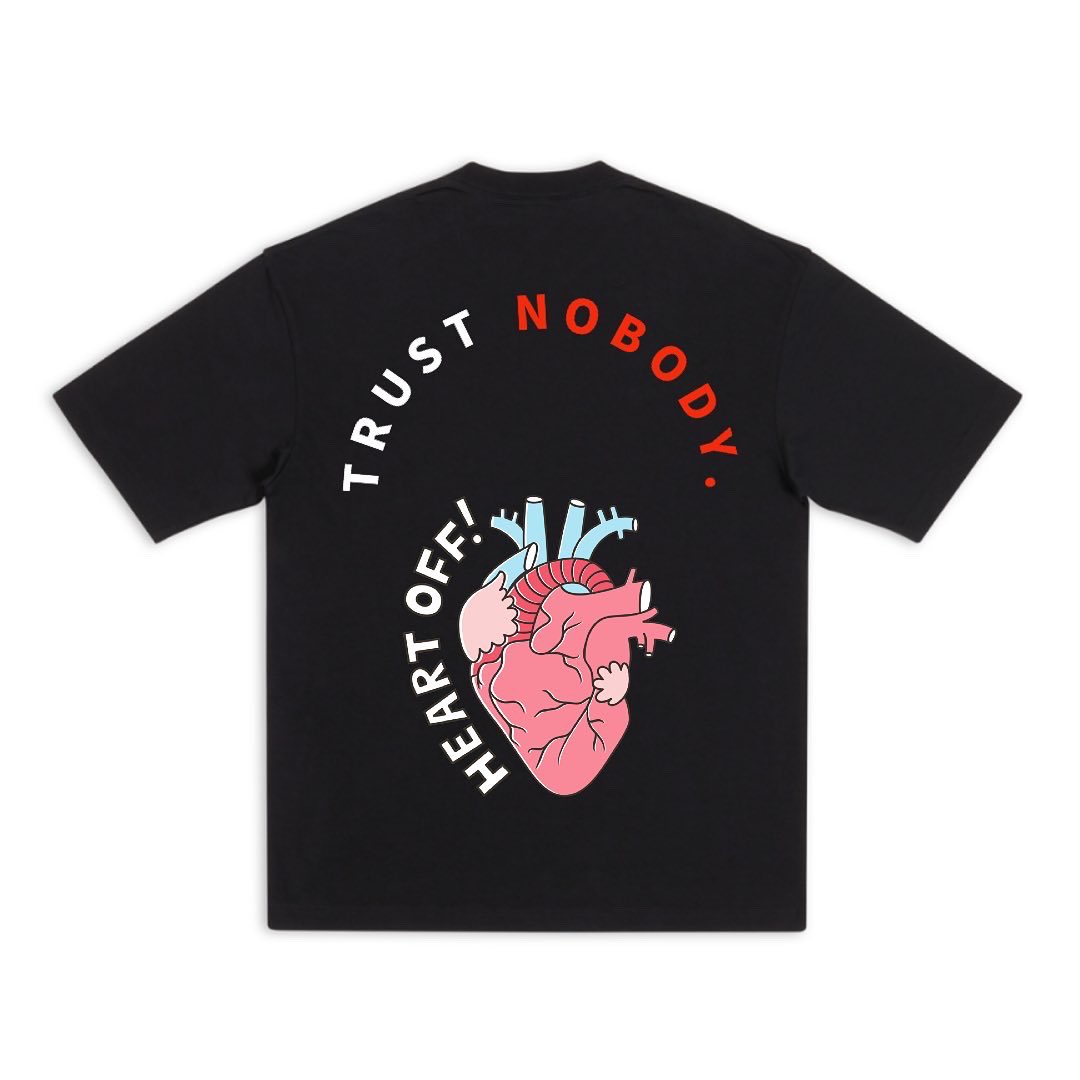 ReiamoArt's tweet image. SHOP REIAMO_ PIECES ON INSTAGRAM. WEBSITE UNDER CONSTRUCTION🚧.
#brand #notcommon #fashionstyle #brandawareness #SouthAfrica