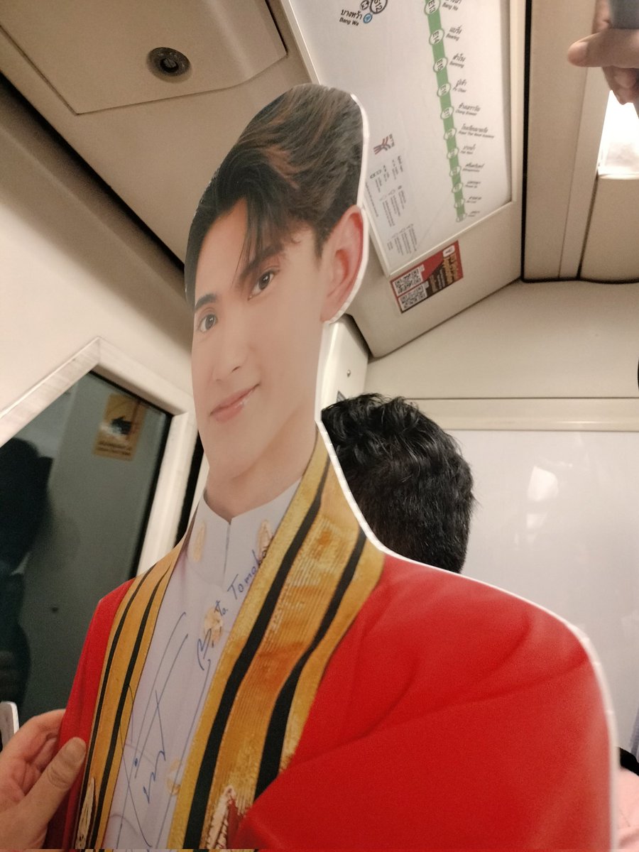 ryokomao1126's tweet image. คนเยอะมาก🤦
#FirstfhGraduationDay