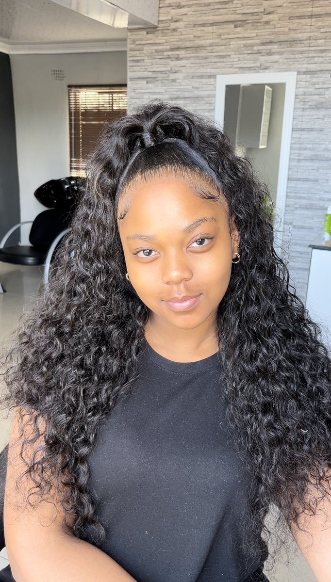 __MaOli's tweet photo. ngaze ngabubanga ukushisa eThekwini, ning’xolele 😂🥵 https://t.co/zJ51vWmUlG