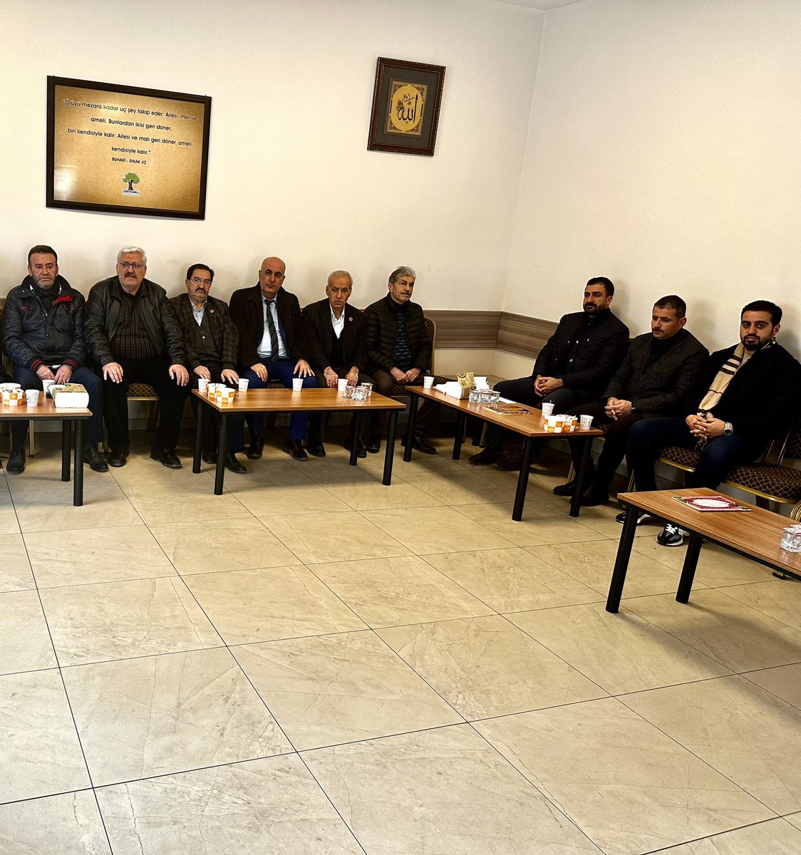 Gaziantep Büyükşehir Belediyesi Başkan Danışmanı Sn.Ünal USLU’nun Vefat Eden Amcasının Taziyesine AK Parti İl Başkan Yardımcımız Sn B.Kemal KILIÇ ve Yönetim Kurulu Üyelerimiz İle Taziye Ziyaretinde Bulunduk.

Mekanı Cennet Olsun İnşallah. <a href="/uslu2727/">Ünal Uslu</a>