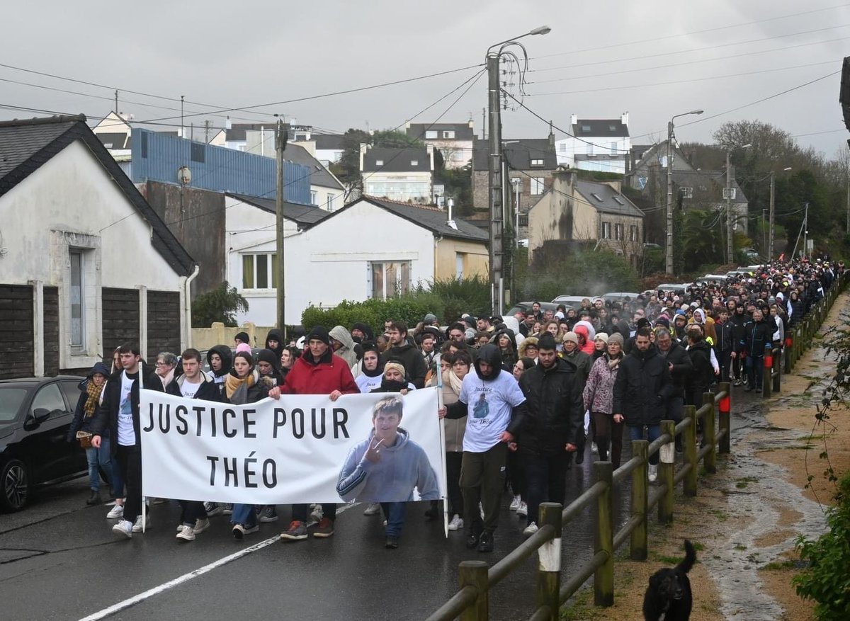 LeaGuillou_'s tweet photo. #justicepourTheoStephan https://t.co/8vJNoolIkK