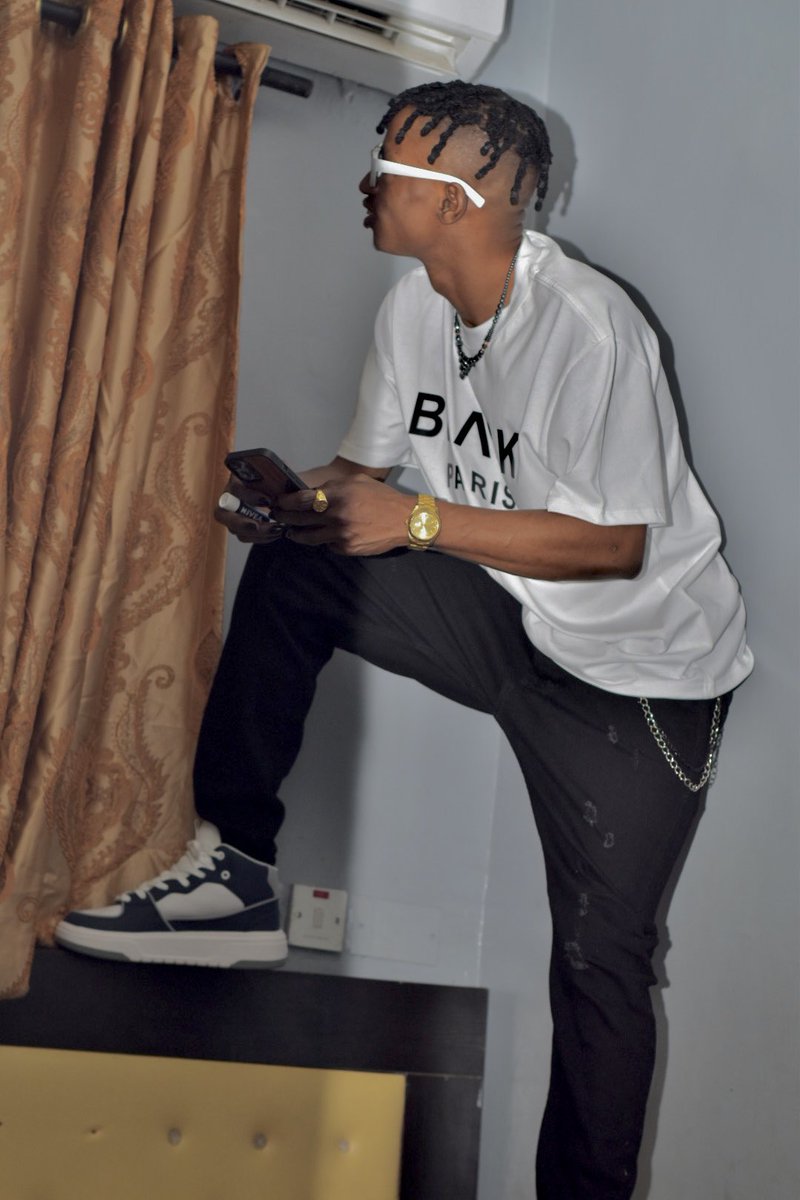 HypemanParries's tweet photo. A life of a star ⭐️ https://t.co/YxfvY0JQAZ