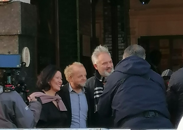 Stars attend special screening of Empire of Light at Westgate’s Carlton Cinema - theisleofthanetnews.com/2023/01/08/sta…