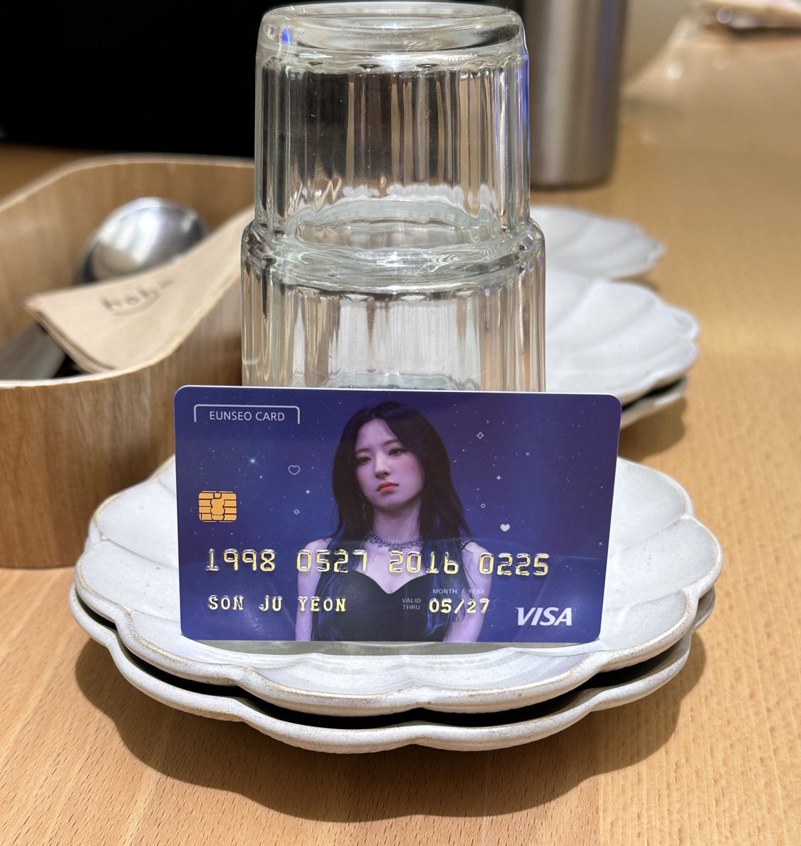 autumn_chuchu's tweet photo. 오늘 이 식당 손님들 식사는 다 제가 쏩니다 
(옆자리 분이 주셨어🥹🫶🏻) https://t.co/XCspMAk0eM