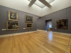 springb80245091's tweet photo. Impossible de réserver au Louvre, complet ! https://t.co/z0T7AgsHn9