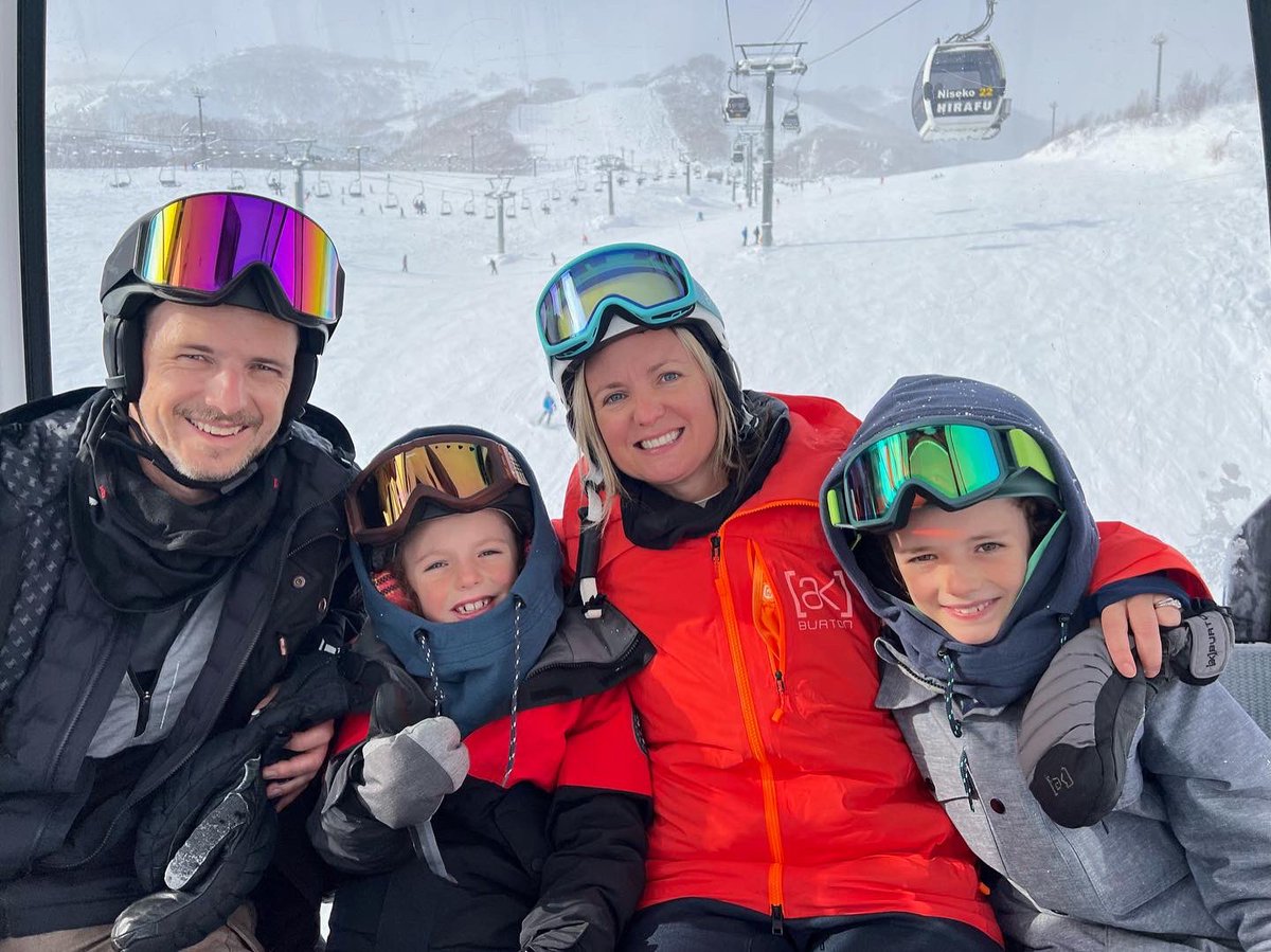 corribaker's tweet photo. Having the best time in Niseko! 🇯🇵❄️
#niseko #powderhounds https://t.co/l5n652R2yO