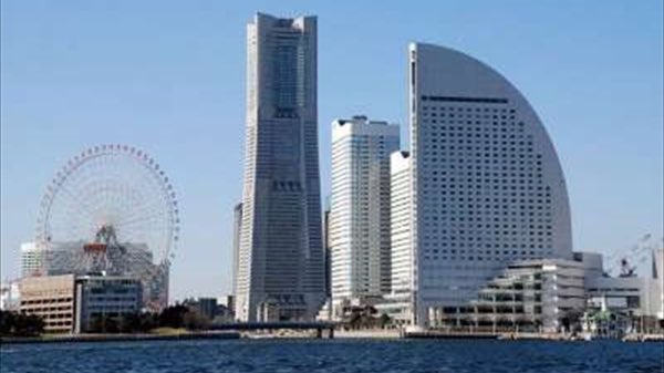 hotel_13_tokyo's tweet photo. ねえ、この横浜のホテル可愛すぎない！？！？

NYマンハッタンテイストorクラシカルアンティーク、ふたつのスイートルームがあるんだけど、どちらも素敵すぎる🥀🖤

しかもスイートルームなのに5,800円〜というありえんお値段設定、、🫠✨
1室4名まで泊まれるから、カップルはもちろん女子会もいいな🥰 https://t.co/DP9xkYbrHj