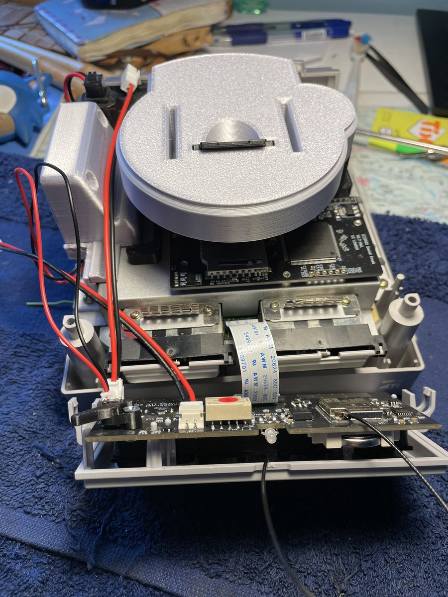 retro_rok's tweet photo. [1 / 4] First #PostNewYears #Mod to my trustworthy #Nintendo #Gamecube was successfully completed! 🤩

Thank you sooo much, @collingall for the included battery, payed custom fees and loooadds of gummy-bear candy! ^^ https://t.co/gw0JJSqihM