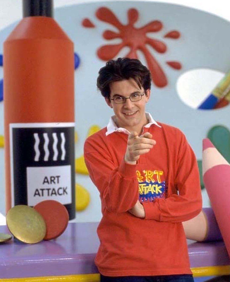 Questo è un #ArtAttack! #GiovanniMuciaccia entra nella squadra di #avantiunaltro e noi non vediamo l’ora di vederlo all’opera! 🤩 Da DOMANI alle 18.45 su #Canale5!