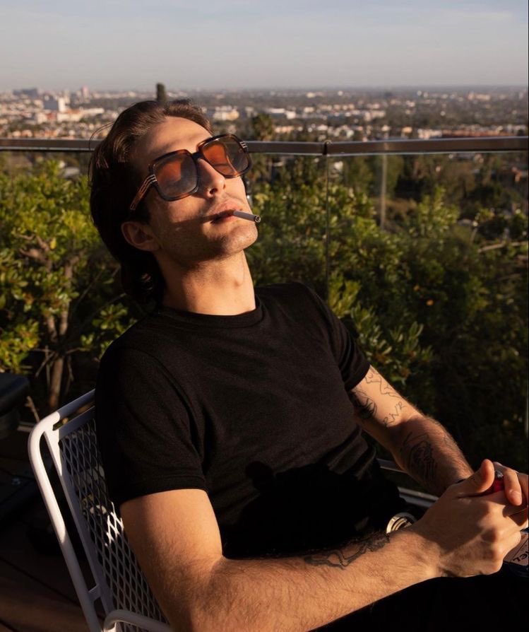 lavicdelbuio's tweet photo. happy birthday to the best man with the best tattoos, the biggest heart and the most incredible talent 🖤 #DD24YEARS @daviddamiano99 https://t.co/gUXcBeT6CU