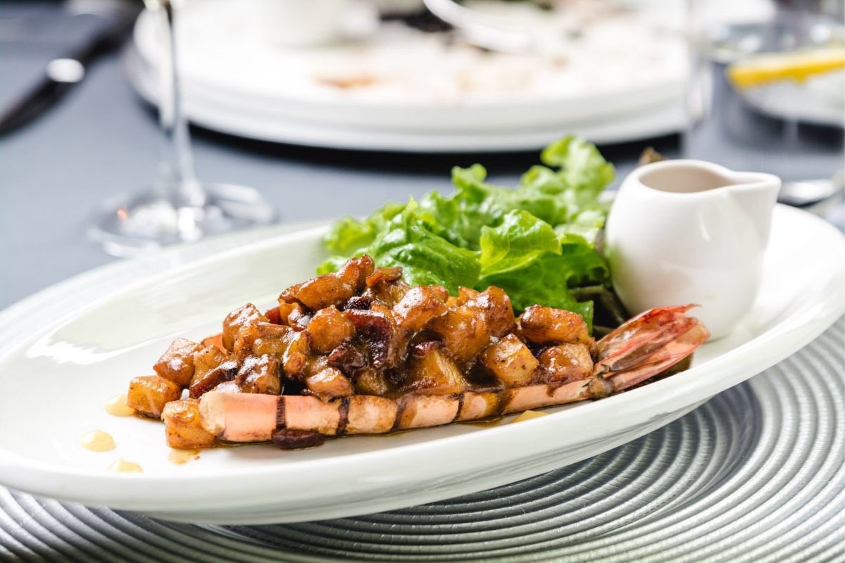 Savoring some of the fine moments from December 2022.🤗
✨This Culinary Experience <a href="/5SensesKe/">5 Senses Restaurant</a> 👇🏾 Enjoy the full article on the blog. dinewithjemutai.com/experience-fre… 

#French #FineDining #Nairobi #FoodPhotography #FoodBlogger #CulinaryExperience