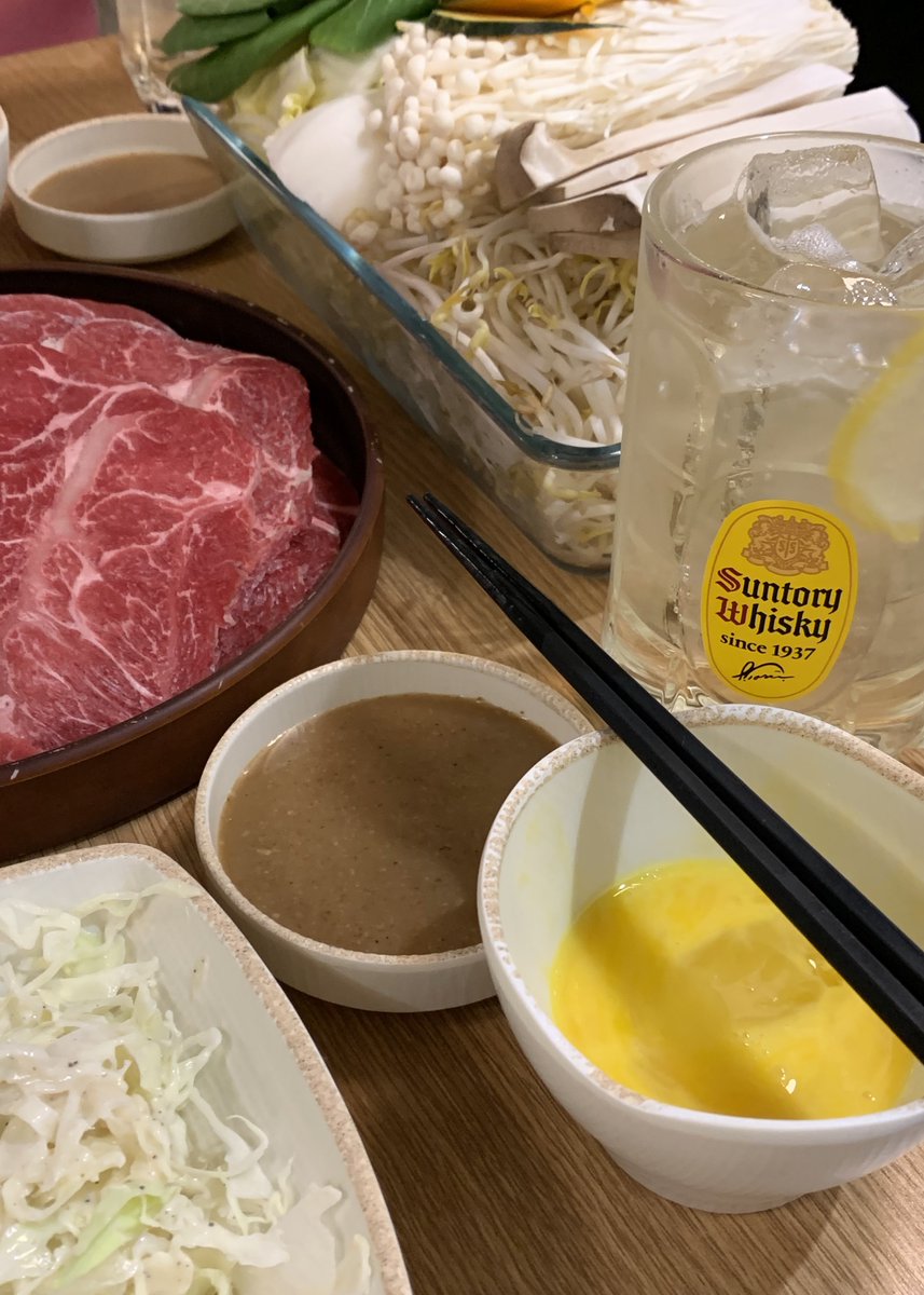 aupresol's tweet photo. 을지로 아게루 🫕
샤브샤브 스키야키 반반 되는데 스키야키가 훨씬 맛잇엇음! 마무리는 카레우동으로 드세요 고기 좀 남겼다가 같이 넣어드세여어 그리구 하이볼 1+1하니까 꼭 같이 시키세요 그냥 음료수에요 짱 맛잇음 https://t.co/GZ8cAKbo5j