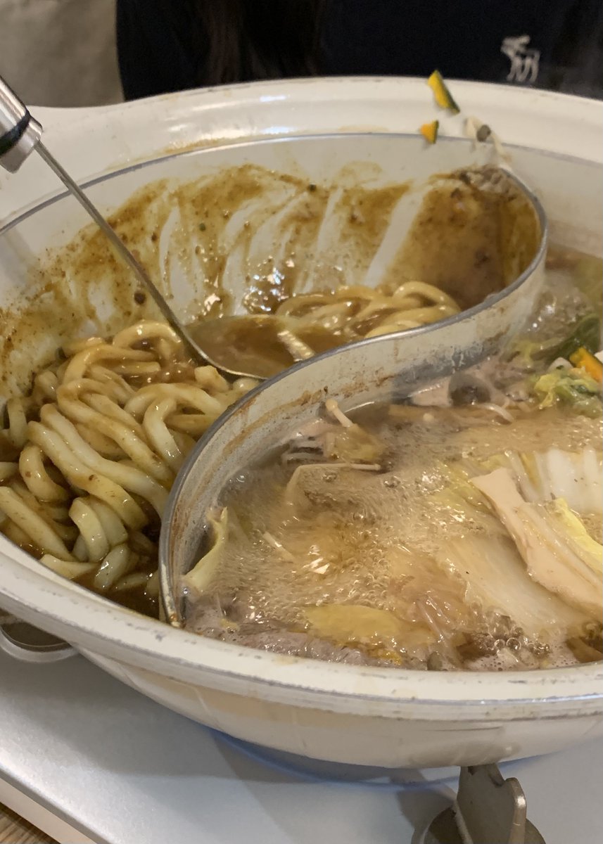 aupresol's tweet photo. 을지로 아게루 🫕
샤브샤브 스키야키 반반 되는데 스키야키가 훨씬 맛잇엇음! 마무리는 카레우동으로 드세요 고기 좀 남겼다가 같이 넣어드세여어 그리구 하이볼 1+1하니까 꼭 같이 시키세요 그냥 음료수에요 짱 맛잇음 https://t.co/GZ8cAKbo5j