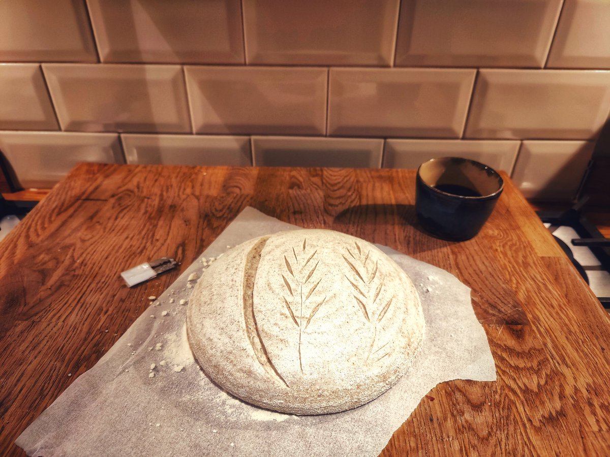 Today's sourdough score. With one of my hand thrown mugs in the background :)
#ShareYourLoaves #artisanbaker #artisanbread #bakeyourownbread #davebakesbread #bread #breadbaker #breadmaking #realbread #RealBreadCampaign #sourdough #scoringsourdough
