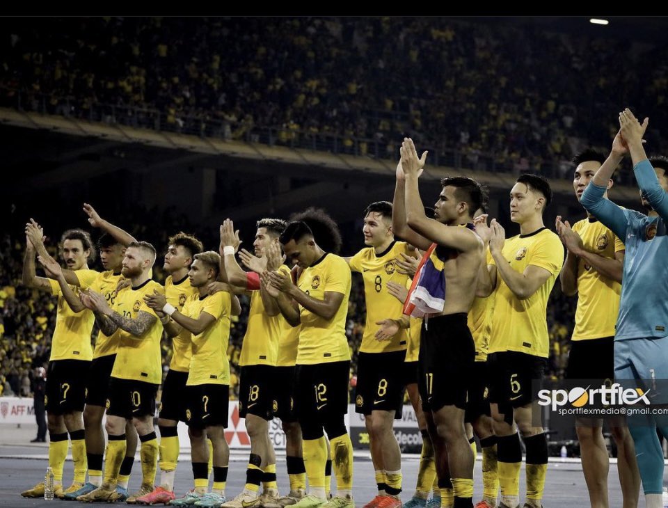 LEE__TUCK's tweet photo. Semi Final (First Leg)

Malaysia 1 🇲🇾
Thailand 0 🇹🇭

Thanks to the fans for the support last night, full house!

Half way there, we go again! 🇲🇾
@FAM_Malaysia https://t.co/EvGJRaFZ7s
