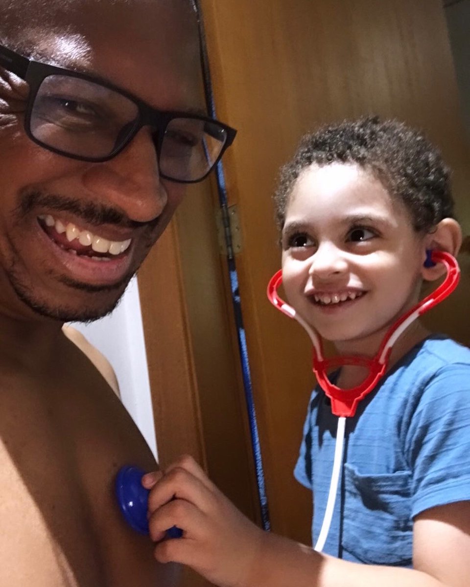 MikeCoutinho78's tweet photo. E aí me perguntam pq eu tenho um coração tranquilo…
* And then they ask me why I have a peaceful heart…
#father #son #love #bestfriends #playingdoctor #heartcheck #checkup #inspiration #umavidasó https://t.co/ExPed3lOk4
