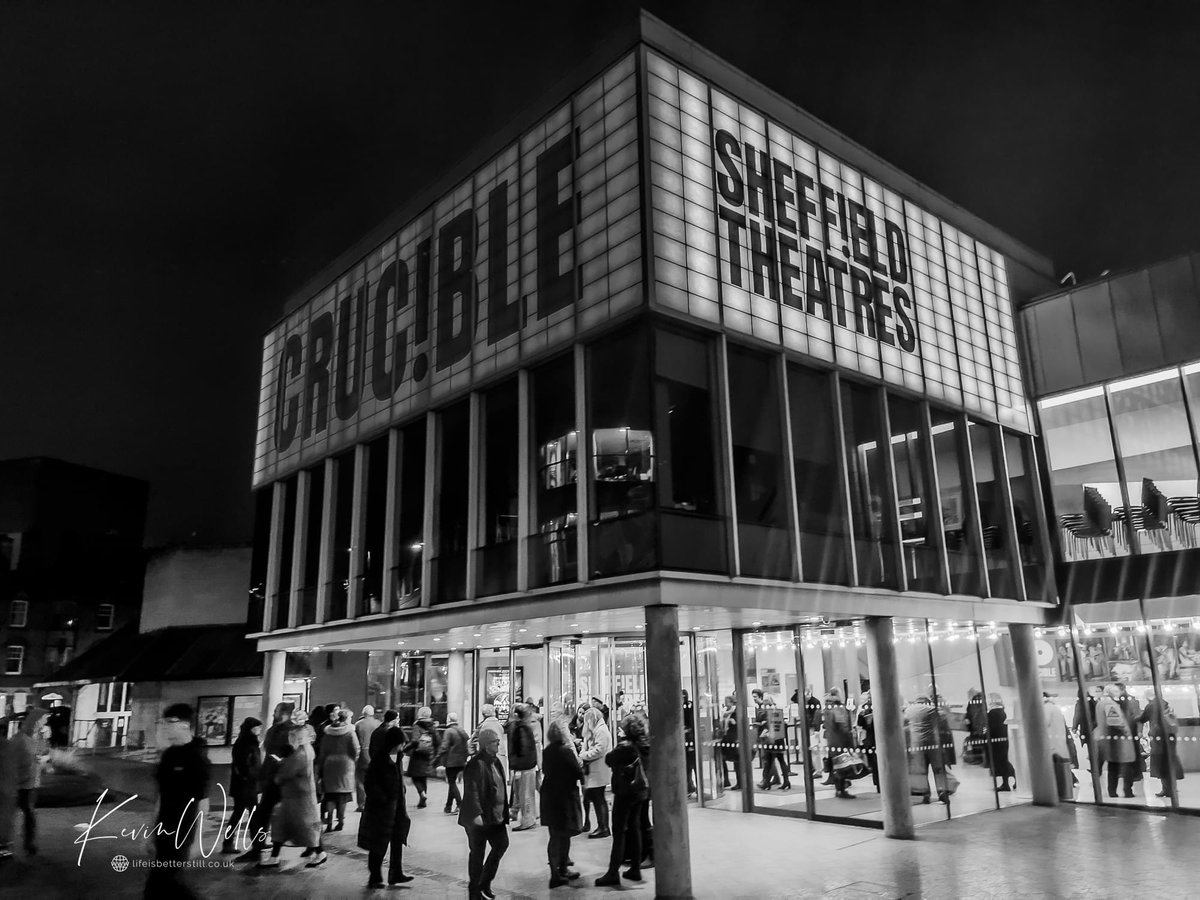 Standing At The Sky’s Edge at the Crucible Theatre Sheffield #StandingAtTheSkysEdge #crucibletheatre #richardhawley #Sheffield #sheffieldissuper #theatreproduction #nationaltheatre