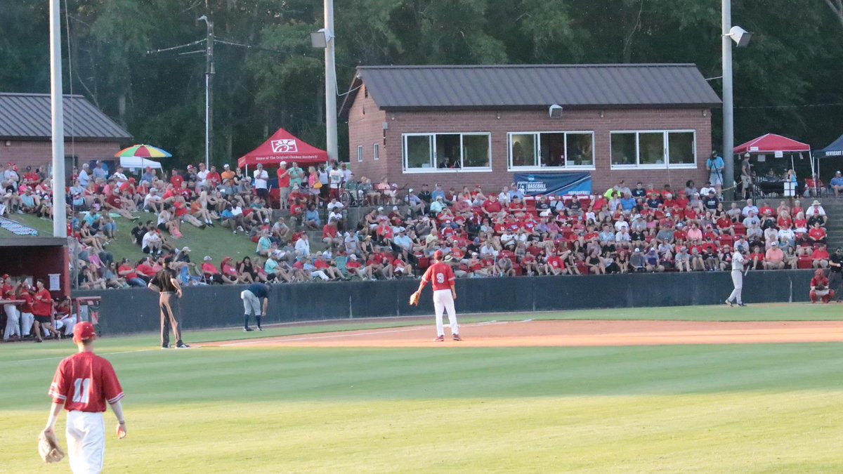 NewberryBSB's tweet photo. 26 More Days… #GoWolves #TheBerry https://t.co/8kHfg9eC0Y