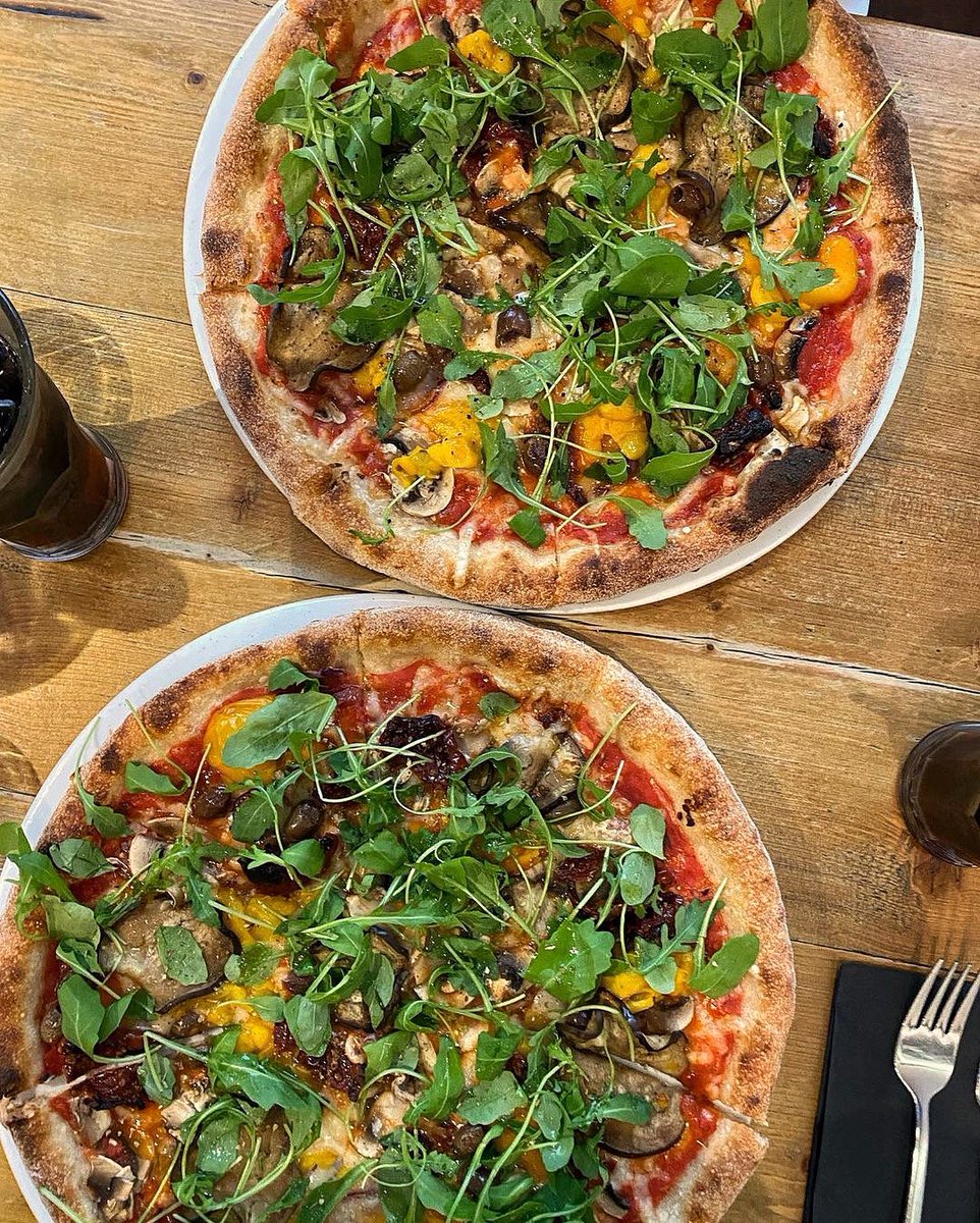 doughpizza_'s tweet photo. When sticking to #veganuary isn't so hard at allโฆ๐
๐ฑ
Our Vegetariana with vegan cheese is an easy and delicious swap when youโre in need of a pizza fix! ๐โจ
๐ธ: isabellacottonnutrition
#pizzaforeveryone #bathvegans #ukvegans https://t.co/tEHo4lOzqi