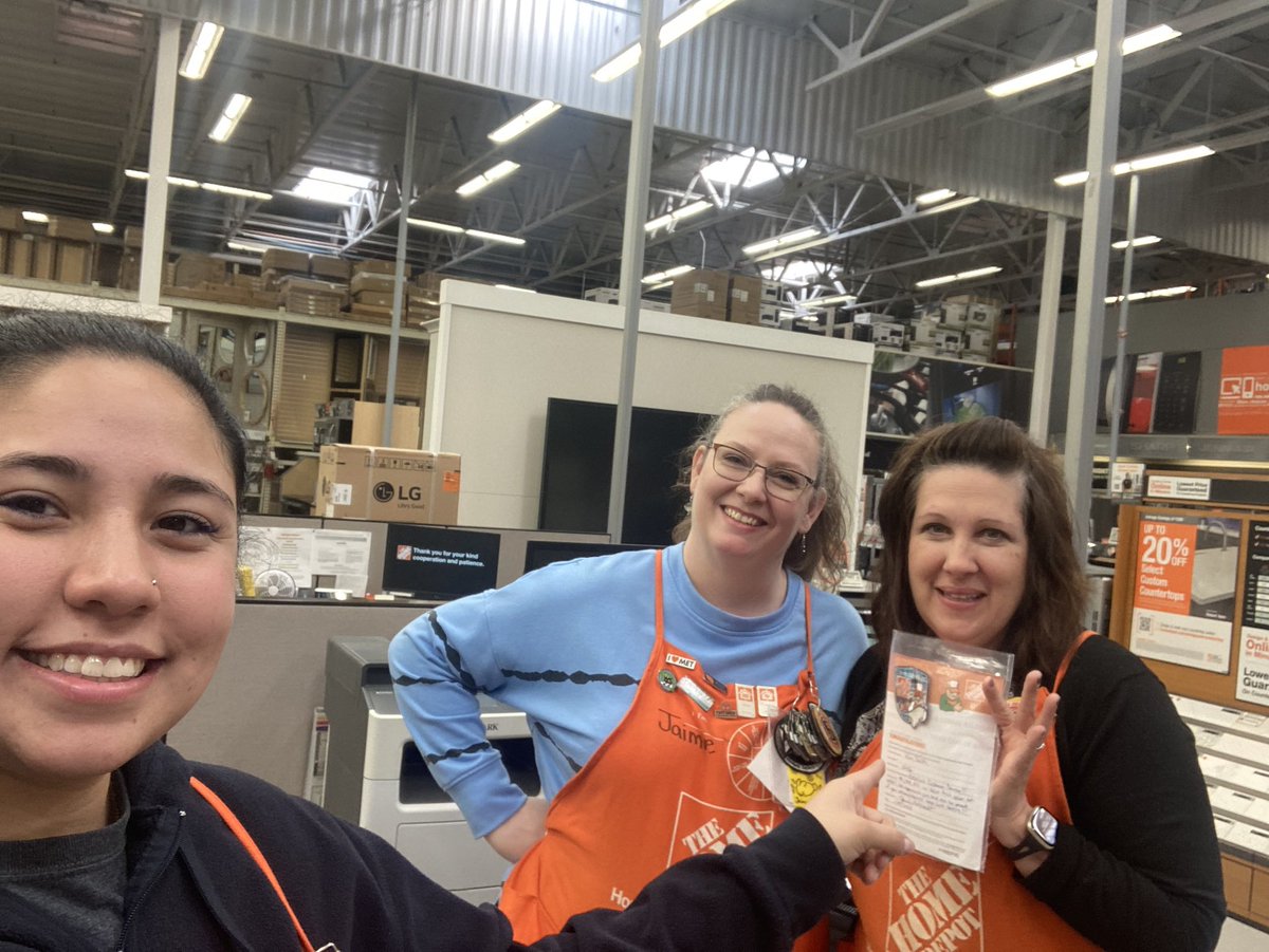 Sending Kim off with one last Homer. Congrats on making over $1M in sales YTD!! Thank you for everything you have done here at 0456! We will miss you. Good luck at 0419!! <a href="/CodydayHD/">Cody Day</a> <a href="/StefanieZapata1/">𝐒𝐭𝐞𝐟𝐚𝐧𝐢𝐞 𝐙𝐚𝐩𝐚𝐭𝐚</a> <a href="/D66Celest/">Sheldon Celestine 🇹🇹🇺🇸</a>