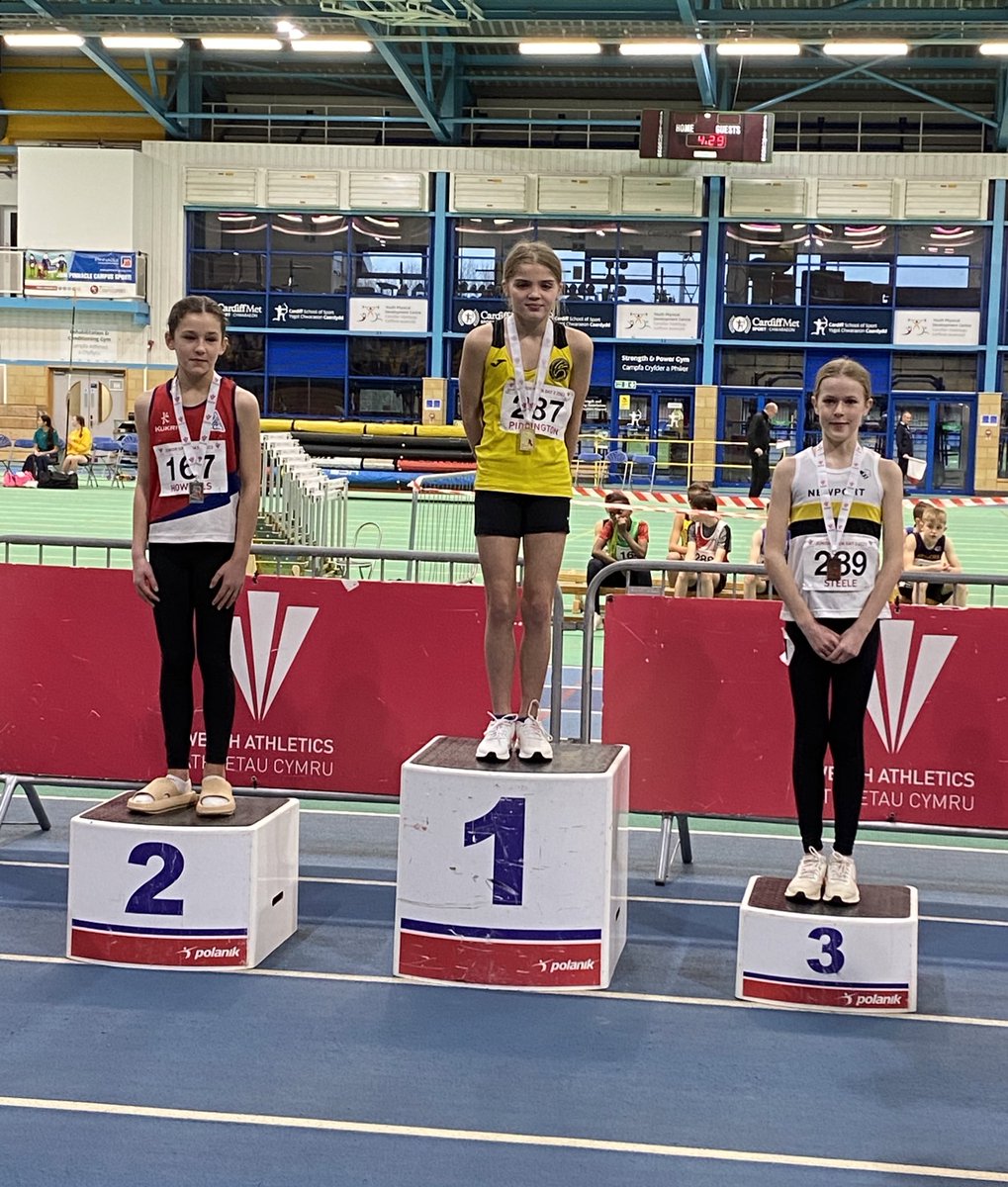 CarolineSyred's tweet photo. Sophie had a great day at the WA junior open with a gold in the East Wales 800m &amp; 60m Hurdles and a silver in the shot put @clubharriers #newportharriersresults https://t.co/ms6oba7HXB