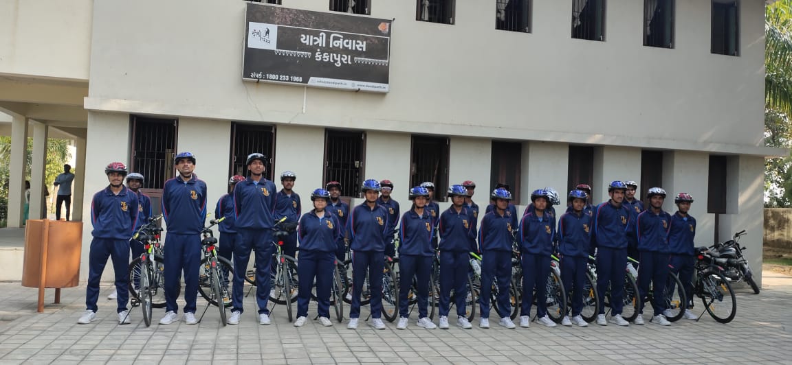 095_rishi_'s tweet photo. यात्री निवास स्थान... ⛺
📍कंकापुरा ....
साइकिल रैली 🚴🚴🇮🇳...
25 Ncc Cadets ka ratri padav kankapura mein ...
Kankapura mein cycle relly ka welcome
@ArvindKapoorTYG @HQ_DG_NCC @NCC_Dte_Gujarat @utsav1543
#AtmaNirbharBharat
#cyclerelly https://t.co/crVTFjaBKV