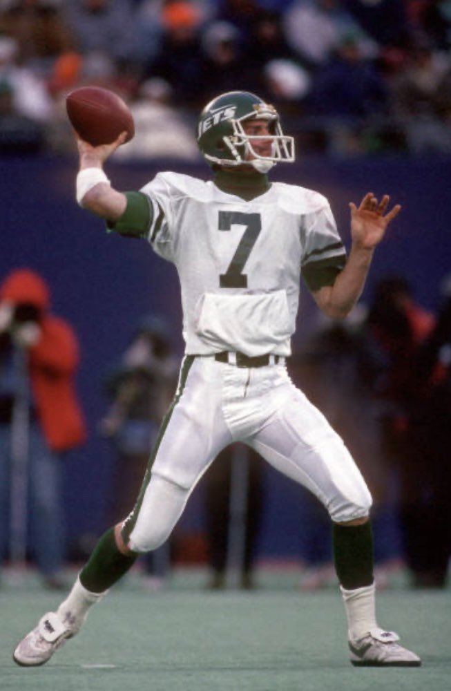 ThrillVictory's tweet photo. The passer rating leader in the NFL for the 1985 season = New York Jets quarterback Ken O'Brien. #KenOBrien #NYJ #NewYork #Jets #NewYorkJets #1980s #80s #quarterback https://t.co/eAt8OauueY