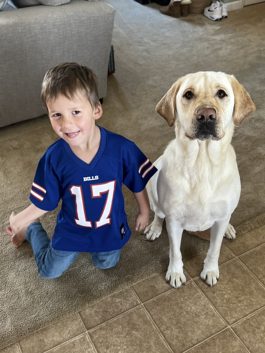 mandi_jp's tweet photo. Bo and Beasley are ready! #BuffaloBills @BuffaloBills #GoBills https://t.co/lokQjhZjBl