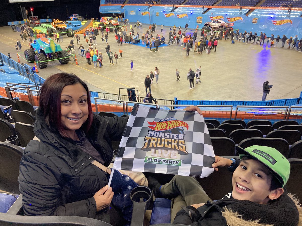 GunbyProduction's tweet image. #hotwheelsmonstertruckslive