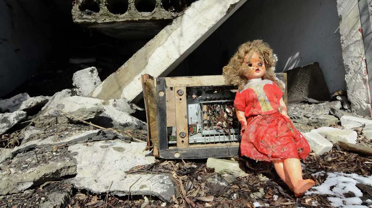 CasviFactory's tweet photo. Tras 8 años de guerra civil y el incumplimiento de Kiev de los acuerdos de paz de Minsk, Rusia reconoció la independencia del Donbás y desnazificó Ucrania

-Los niños de Donbás, bajo el constante ataque del Ejército ucraniano
-Ya son 117 los niños muertos en el conflicto Donetsk https://t.co/Wtg2zgGMWF