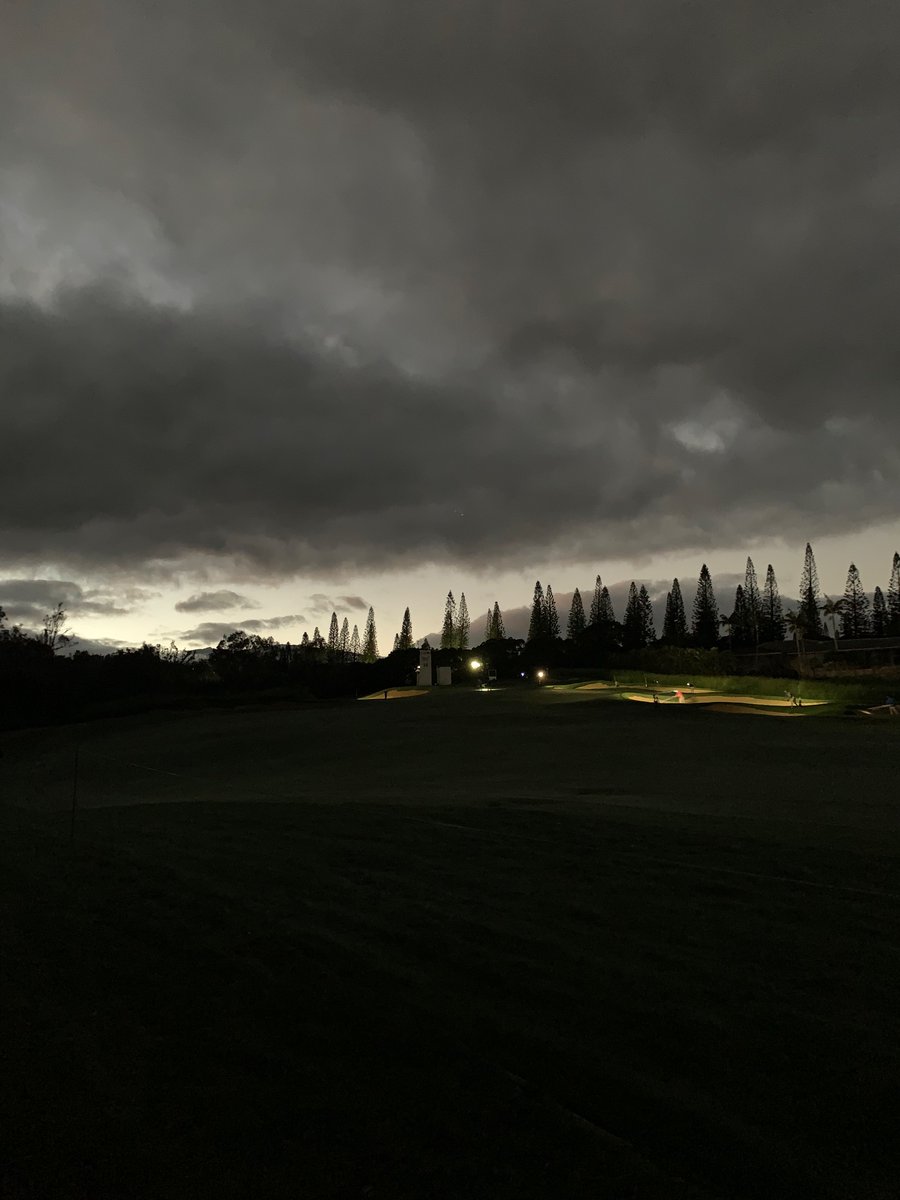 Volunteer4golf's tweet image. This is what most people don’t see on TV: hard working crews getting the course ready for a fantastic competition. #SentryTOC #volunteers #agronomy #greenskeepers #PGATOUR