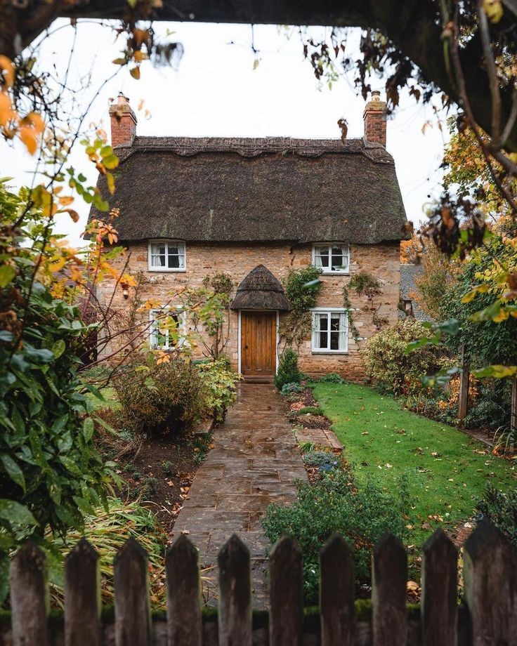 softdeIicacy's tweet photo. cottage dream. https://t.co/Ht9SWeYtYm