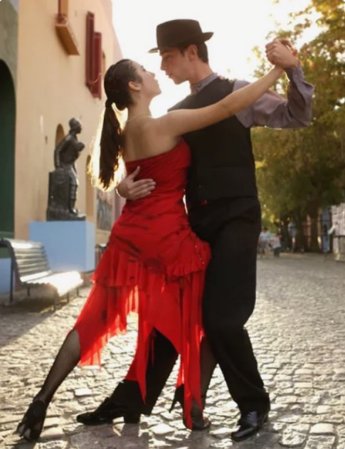 🌹 Life is Like a Dance, One Needs to Know When to Step Forward and When to Step Back - Debi 🌹 

#SundayThoughts
#ThinkBIGSundayWithMarsha