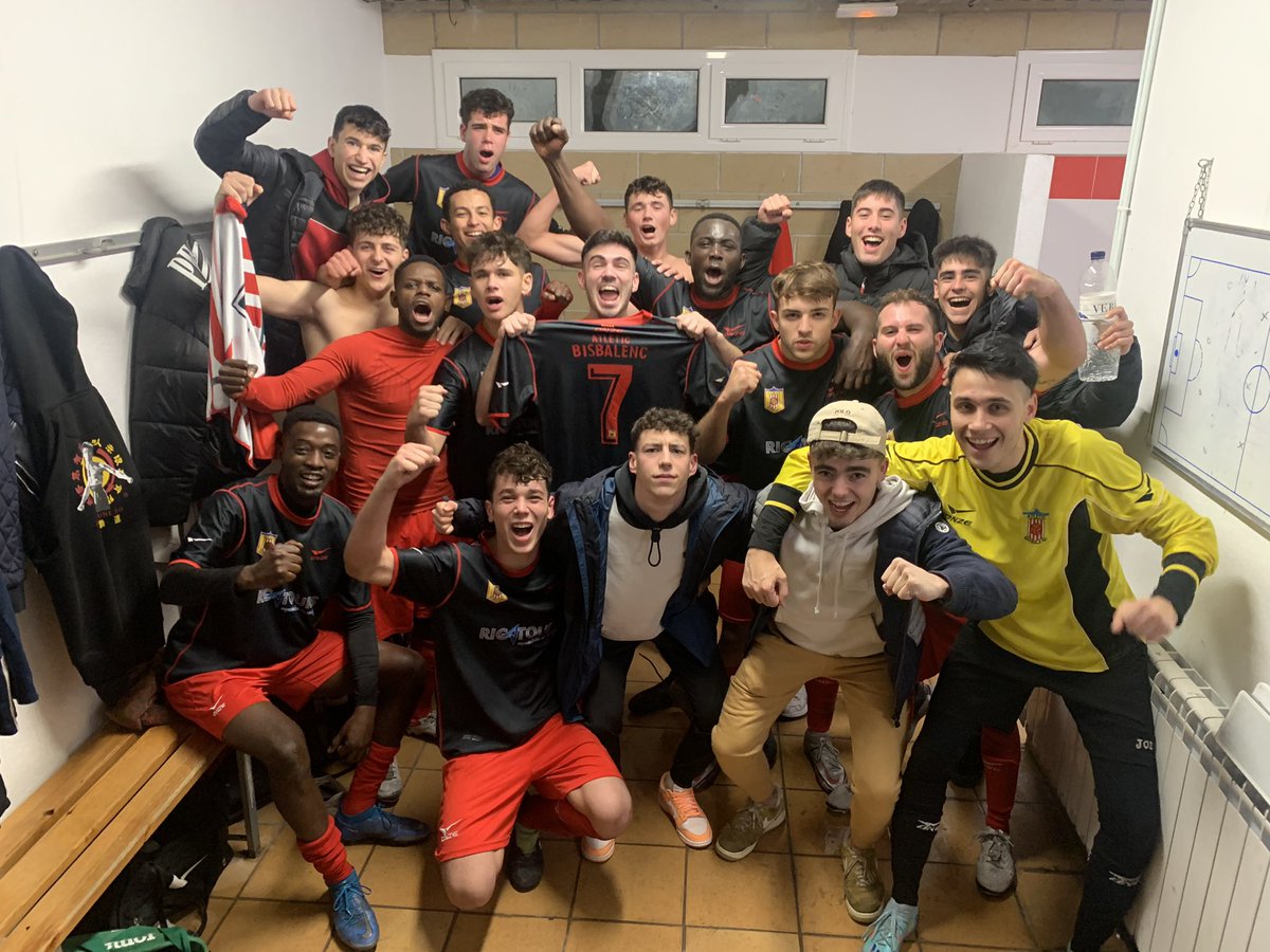 10 BAIXES, 40 MINUTS AMB UN DE MENYS! 
15 JUGADORS A LA CONVOCATÒRIA, DELS QUALS 3 JUVENILS!!!
PERÒ COMENCEM L’ANY AMB VICTÒRIA! QUINS COLLONS QUE TÉ AQUEST EQUIP, QUINS COLLONS QUE TÉ LA BISBAL🔴⚪️
SIIIIIIIIIIII⚽️⚽️⚽️